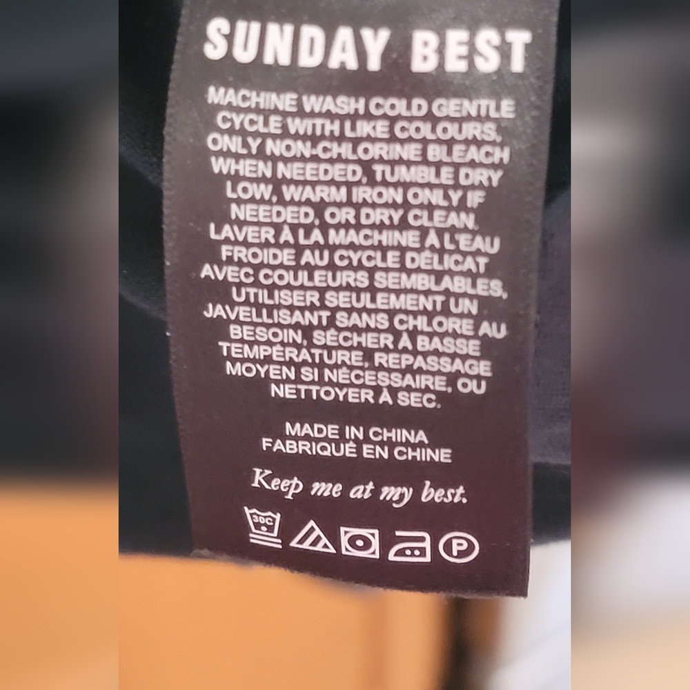 SUNDAY BEST Long Sleeve Crop Top - Picture 6 of 8